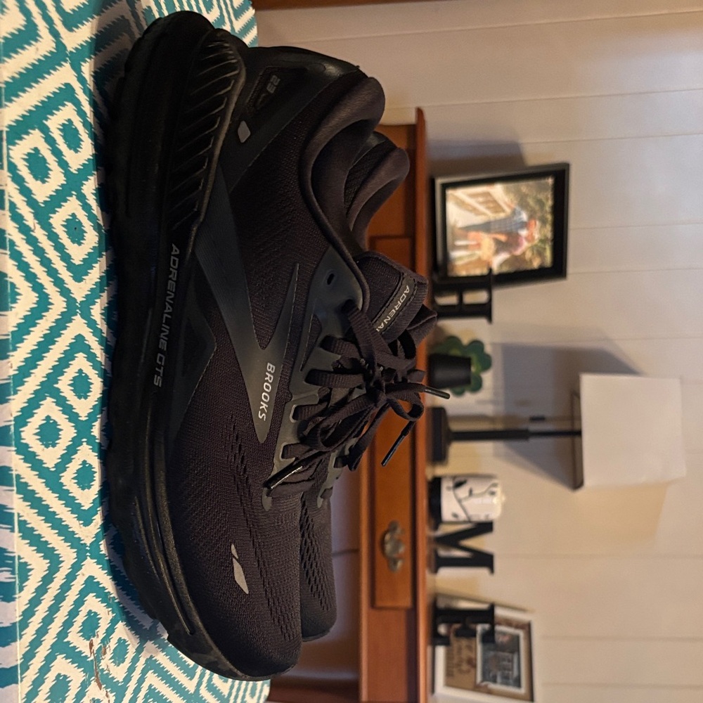 Brooks Men's Black Adrenaline GTS Running Shoes